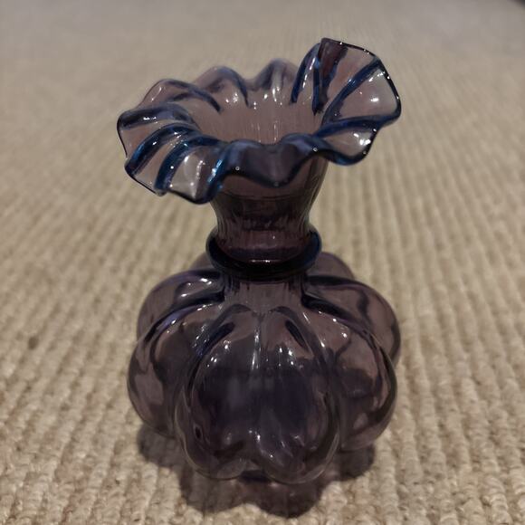 Fenton 1942 Scarce Mulberry Diamond Optic Petticoat Crimp 4” Melon Vase - Picture 2 of 8